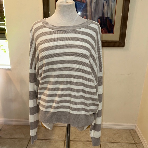 Cyrus Striped Beige/Ivory Women’s Oversized  Sweater Size XL - Picture 1 of 12